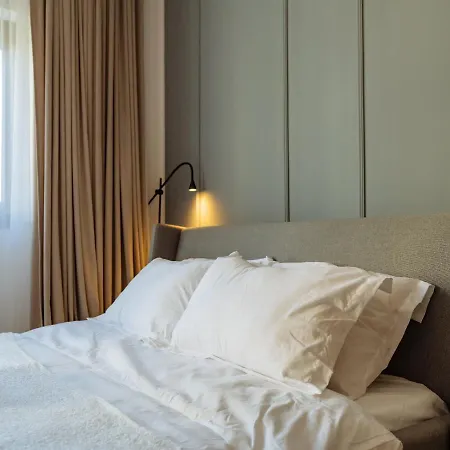 Nomad In The Centre Bucarest