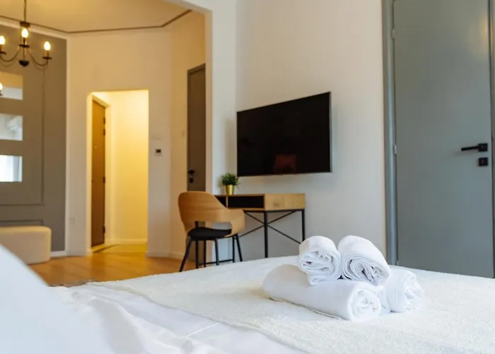 Nomad In The Centre * Boekarest