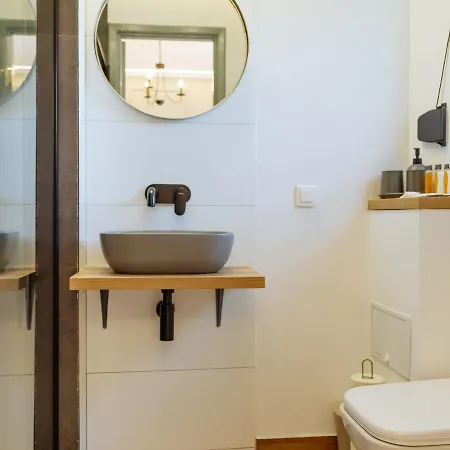 Nomad In The Centre * Bucureşti