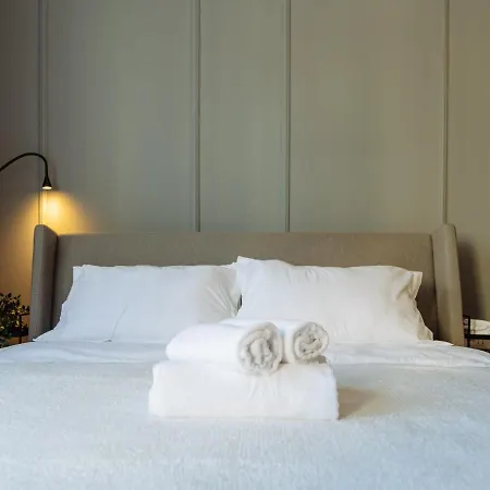 Nomad In The Centre * Bucureşti